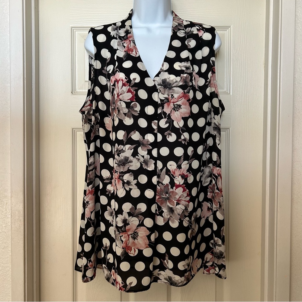 🖤ROSE + OLIVE • Sleeveless Polka Dot Top